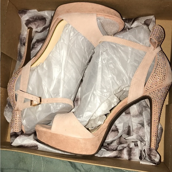 Jessica Simpson Pumps - Picture 3 of 3